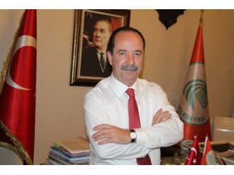 Edirne’de Sağanak Sonrası Caddeler Deterjanlı Suyla Yıkandı