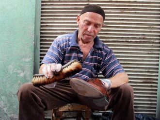 80 Yaşında, 66 Yıldır Ayakkabı Boyuyor