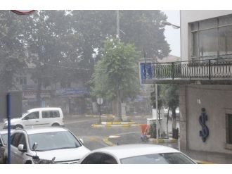 Akçakoca’da Yaz Yağmuru Etkili Oldu