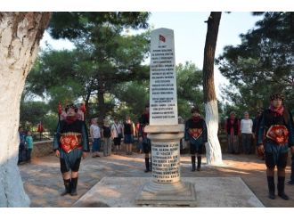 Efeler Belediyesi Gözpınar Şehitlerini Unutmadı