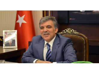Oğlunu Evlendiriyor