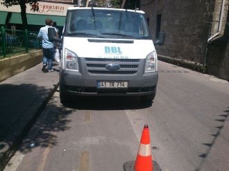 Bisiklet Yoluna Park Eden Yandı