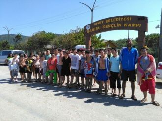 İzmit Belediyesi Çocuklara Bedava Tatil Yaptırıyor