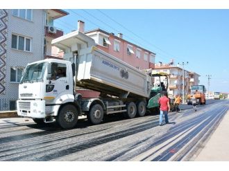 Sıcak Asfalt Armutçuk’ta Devam Ediyor