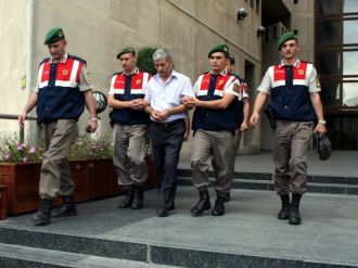 Havaya Ateş Edip Genç Kızı Öldürdüğü İleri Sürülen Maganda Tutuklandı