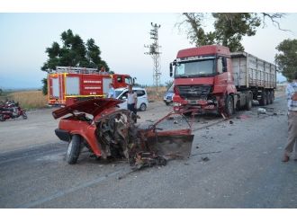 Otomobil Tır’ın Altına Girdi: 2 Ölü