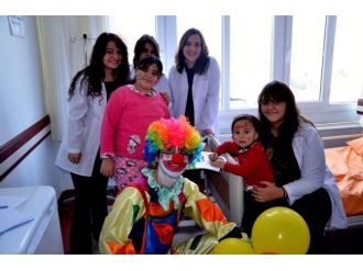 Adü Çocuk Nefroloji Bilim Dalı, Hastalarının Yüzünü Güldürüyor