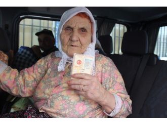 Bilenler Ambulansla Bilmeyenler Otostopla