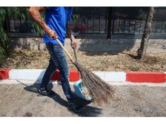 Hükümlüler Cezalarını Çalışarak Çekiyor