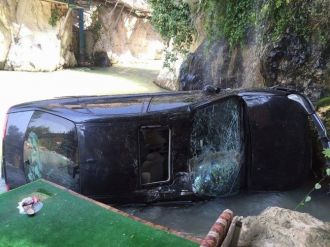 Otomobil Saklıkent Köprüsünden Uçtu : 4 Yaralı