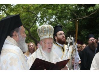 Bartholomeos, Erdek’te Ayin Yönetti