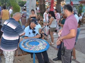 Kuşadası’nda Zabıtadan Operasyon