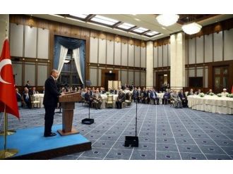 ’Kubbelerden Semaya’ Adlı Eser Cumhurbaşkanına Takdim Edildi