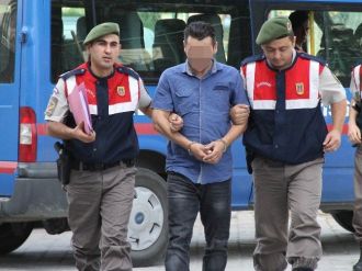 Düğünde 2 Kişiyi Tabancayla Kazara Yaraladı