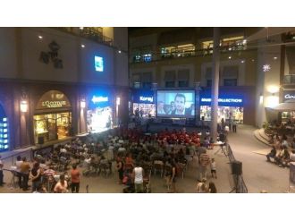 Forum Mersin’de Açık Havada Sinema Keyfi Devam Ediyor