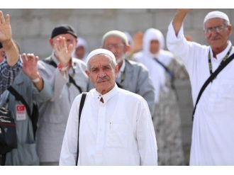 Hacı Kafilesi Dualarla Uğurlandı