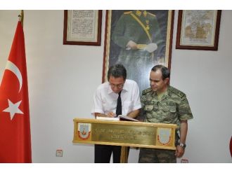 Tugay Komutanı Tuğgeneral Ünlü Göreve Başladı