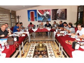 Sekmen: “İmam Hatip Okulları, İlim Ve İrfan Yuvasıdır”