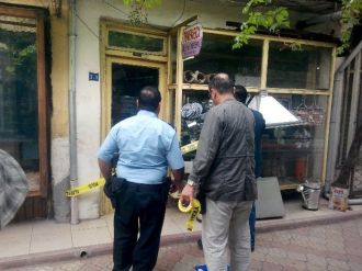 Dursunbey’de 8 İş Yeri Soyuldu