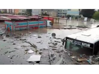 Heyelan Sonucu Bina Çöktü: 2 Ölü