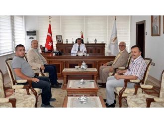 Cemiyet Başkanı Ve Gazete Sahiplerinden Vali Yılmaz’a Ziyaret