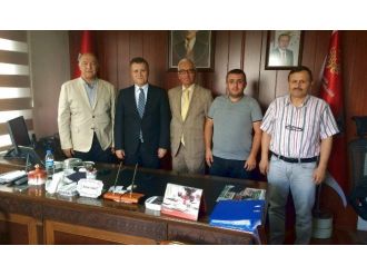 İhsan Tunçoğlu Ve Gazete Sahiplerinden Müdür Gülnaz’a ’Geçmiş Olsun’ Ziyareti