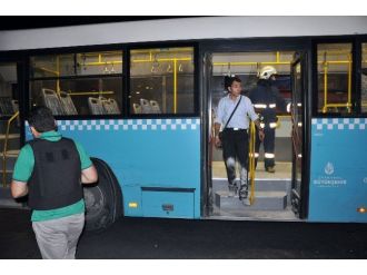 Okmeydanı’nda Yolcu Otobüsüne Molotoflu Saldırı