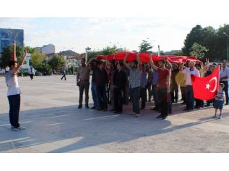 Petlas İşçilerinden Şehidin Ailesine Taziye Ziyareti