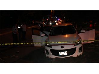 Seyir Halindeki Aracın İçerisinde Çatışma!