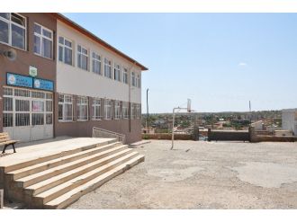 Dargeçit Belediyesi’nden Köy Okuluna Destek