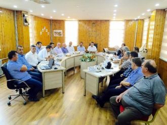 Her Pazartesi Önce Toplantı Sonra Dua