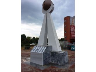 Deprem Anıtında Bakım Yapıldı