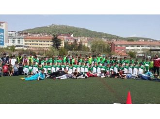 Yozgat Bozokspor Kulübü Futbolcu Fabrikası Gibi Çalışıyor