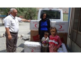 Kızılay’dan Evi Yanan Ailelere Yardım