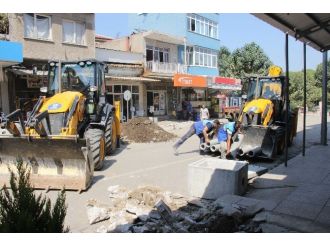 Koçarlı’da Başlatılan Alt Yapı Hamlesi Tüm Hızıyla Sürüyor