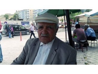 Babasından Aldığı Muhtarlık Mührünü 54 Yıldır Taşıyor