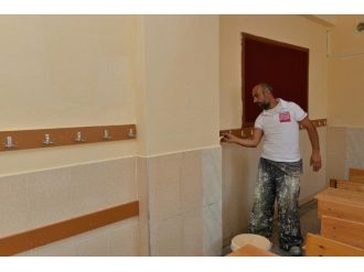 Konyaaltı Belediyesi’nden Eğitime Tam Destek