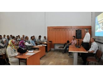 Neü Turizm Fakültesi’nden Hac Görevlilerine Seminer