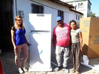 Sosyal Medya İle İhtiyaç Sahibine Buzdolabı