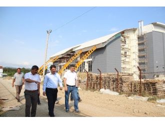 Milletvekili Yılmaz Tunç Bartın Kapalı Yüzme Havuzu İnşaatını İnceledi