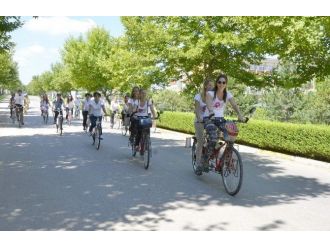 Kadın Hakları İçin Pedal Çeviren Hollandalı Bisikletçiler Esogü’de