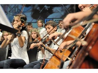 Zeytin Dalı Ayvalıktan Kadıköy’e Uzandı