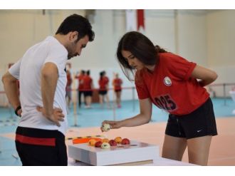 Adaylar Yetenek Sınavında Ter Döktü