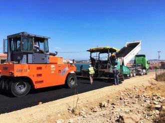 Asfaltlama Çalışmaları Cunda Yeni Yolda Devam Ediyor