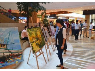 Kahramanmaraş Piazza “Karma Resim Sergisi” İle Sanatseverlere Kapılarını Açtı