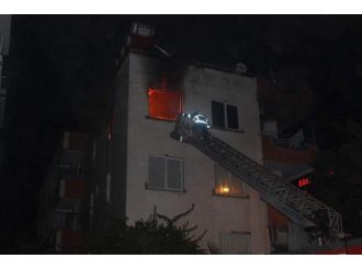 Antalya’da Ev Yangını