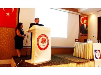 Durukan, Ulusal Botanik Kongresi’nde Akademisyene Konferans Verdi