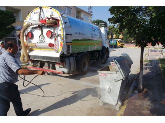 İnönü’ndeki Çöp Konteynerleri Dezenfekte Ediliyor