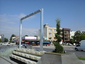 Anıtpark Önüne Dekoratif Havuz
