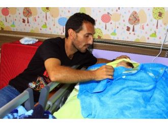 Sel Felaketinden Kurtulan Bebek Hastanede